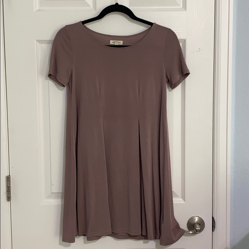 Urban Outfitters Mauve short sleeve dress